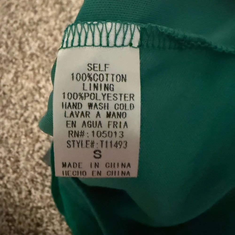 Green Eyelet Ruffle Top - Picture 5 of 7
